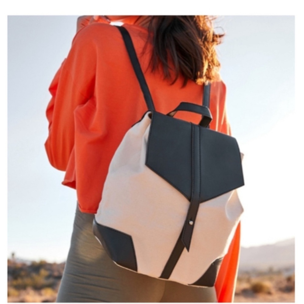 Deux Women's Canvas & Faux Leather Backpack cream Black One Size - Picture 2 of 10